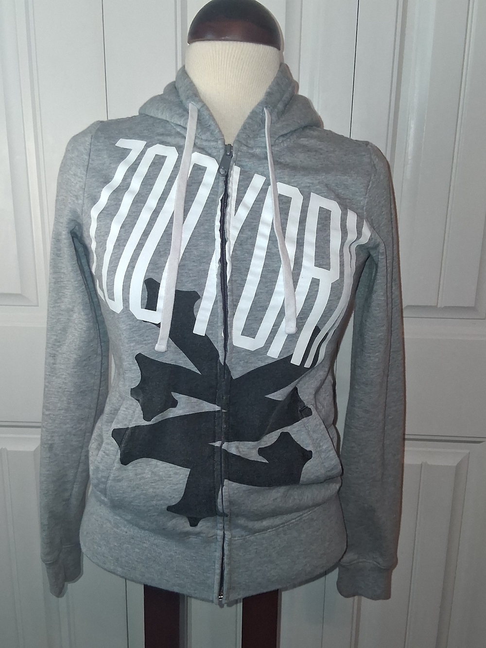 ZooYork Gray Graphic Zip-Up Hoodie US Size Small